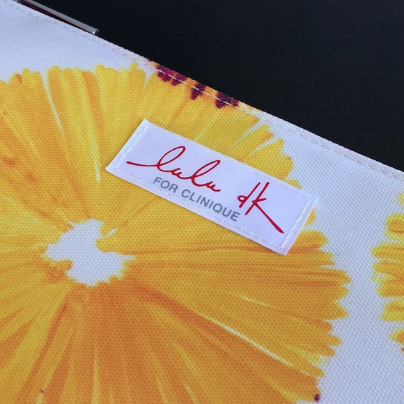 Lulu DK for Clinique Floral Print Makeup Bag - Picture 4 of 6